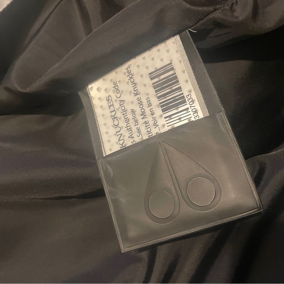 Moose Knuckles Round island Jacket. *SOLD* - Picture 13 of 13